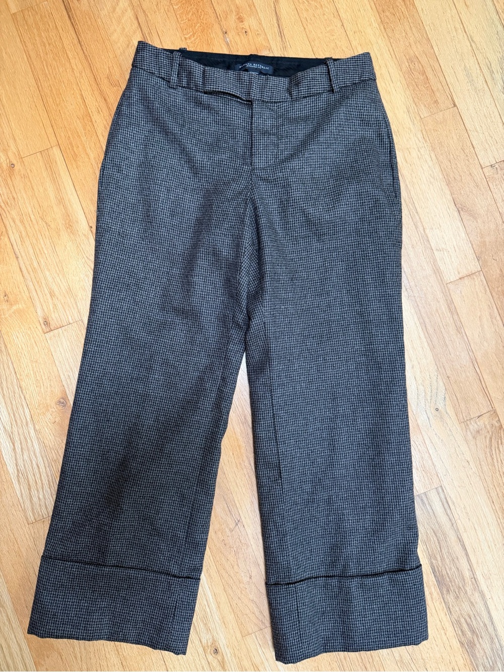 Banana Republic Black and Gray Houndstooth Cropped Trouser in Wool